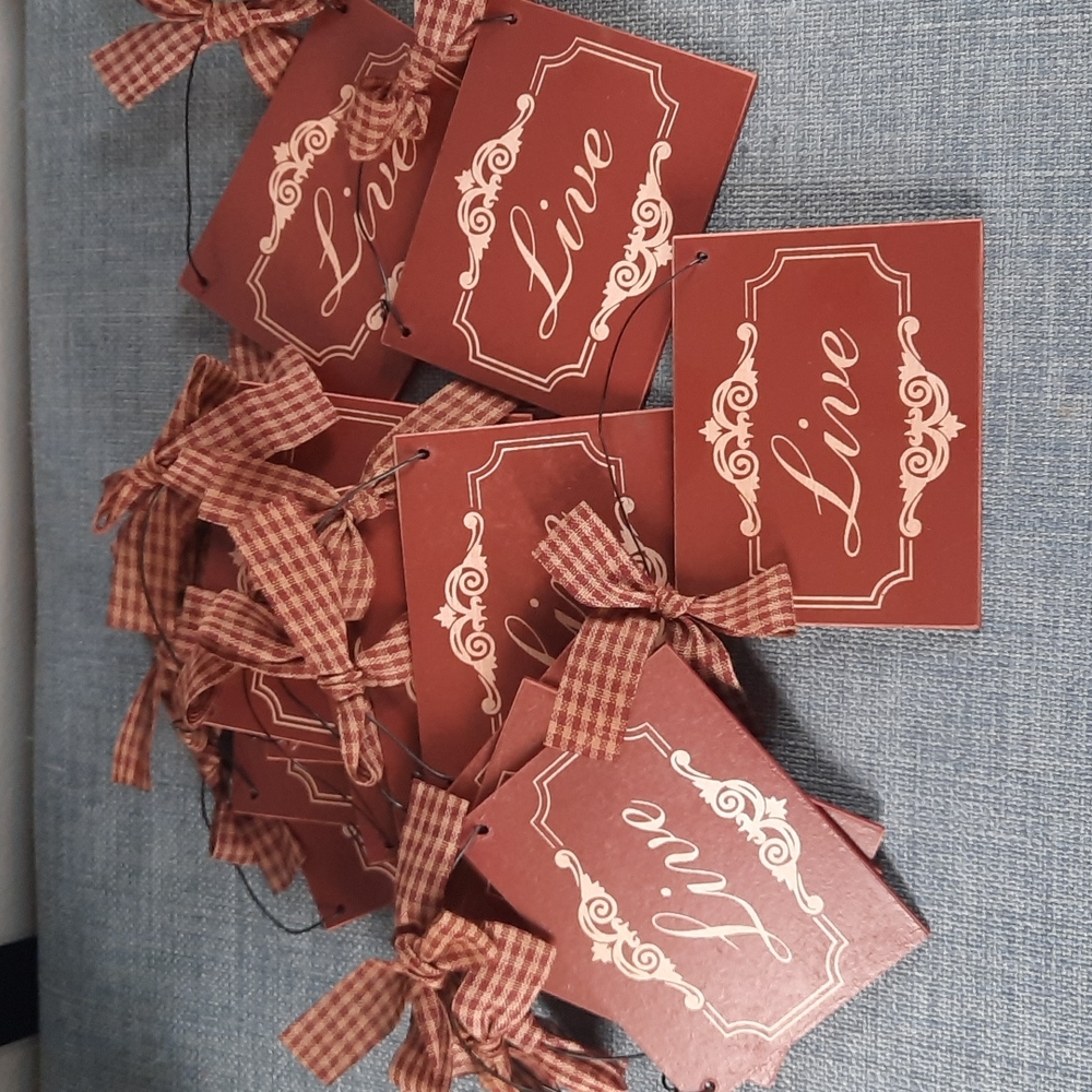 Live Gift Wine Bottle Tag Ornament Wood Table Decoration Napkin Ring Placecard
